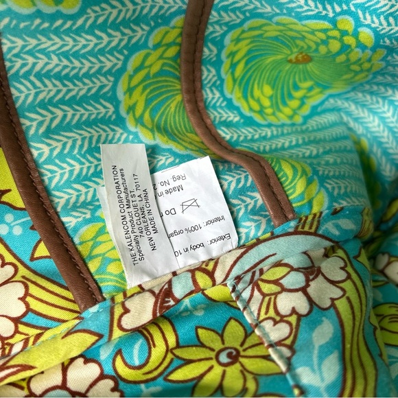 Chic Floral Travel Bag - Blue and Brown - Picture 8 of 15